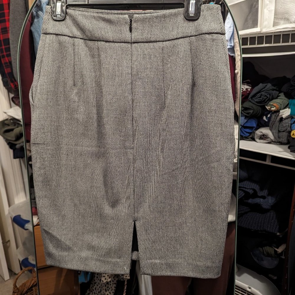 Express suit skirt - Picture 3 of 3